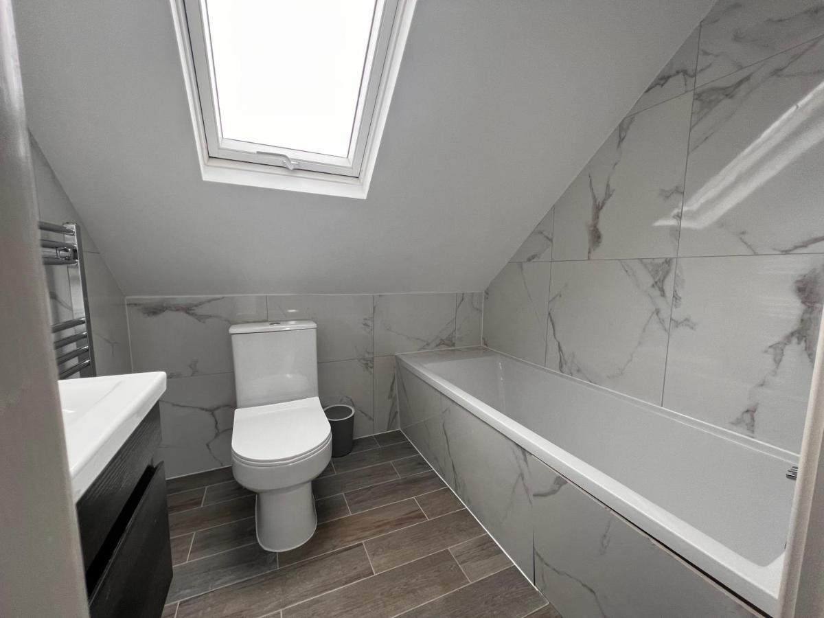 Star London Finchley Road 3-Bed Abode Apartment Bagian luar foto